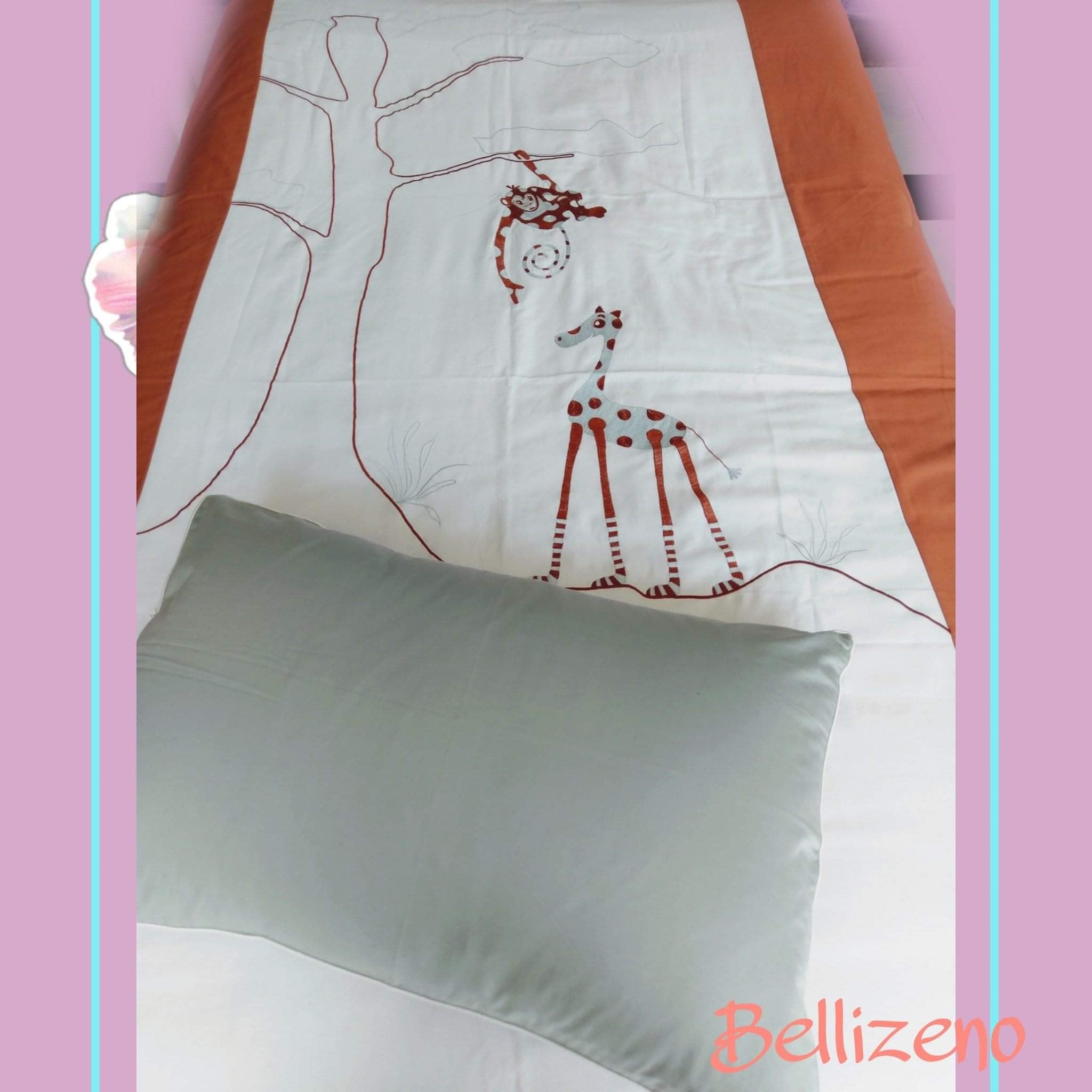 HƯƠU KHỈ - trắng/cam